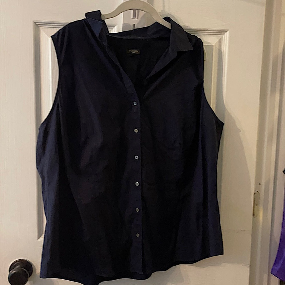 Navy Sleeveless Button Up Poplin Blouse